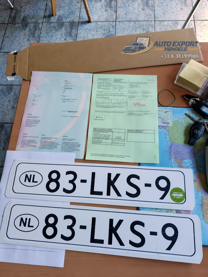 Complete export package from Auto Export Hengelo: export document, Green Card and two white export plates